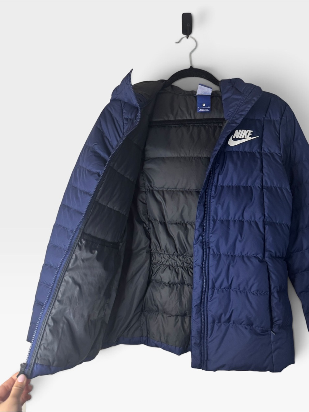 Nike Women’s Lightweight Down Filled Hooded Jacket Navy Blue Small